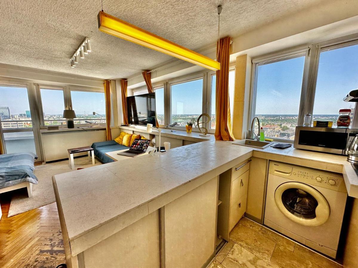 Sun Clima/Ac Metro X2 Fast Wifi 500 Mbs 70'Tv Netflix Appletv Hbo Apartment Warsaw Exterior photo