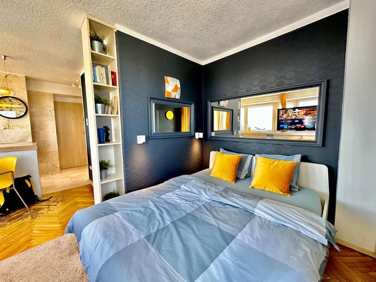 Sun Clima/Ac Metro X2 Fast Wifi 500 Mbs 70'Tv Netflix Appletv Hbo Apartment Warsaw Exterior photo